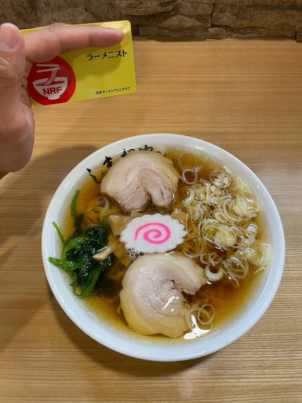 「手打ちラーメン」680円