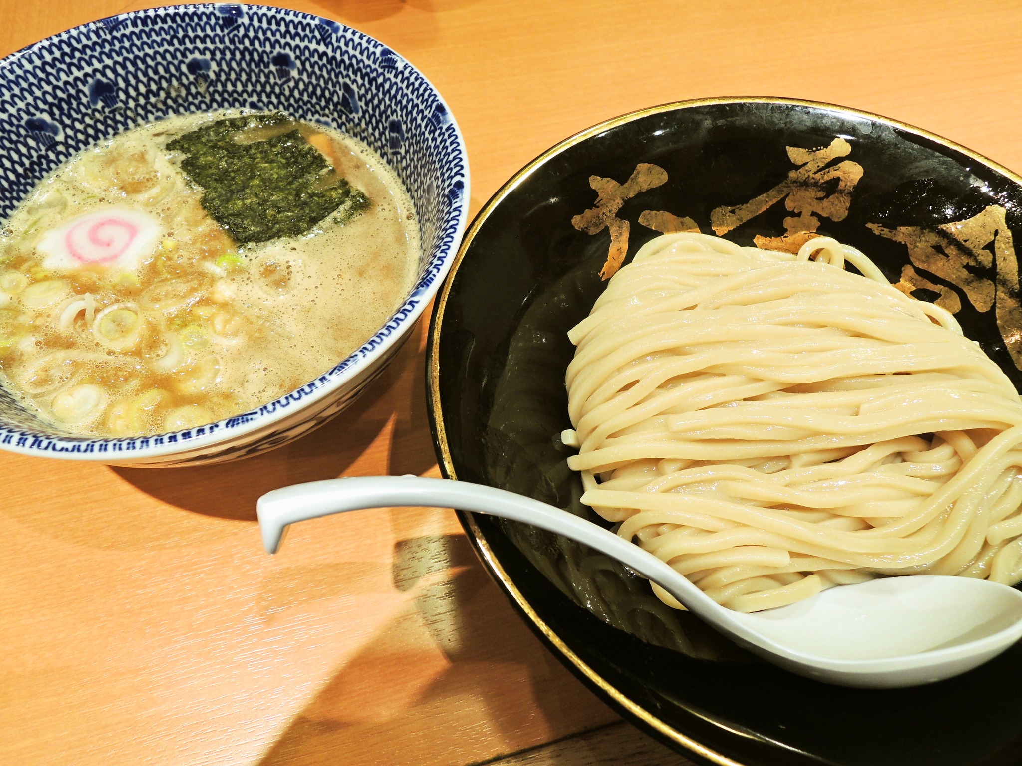 六厘舎(朝つけめん)