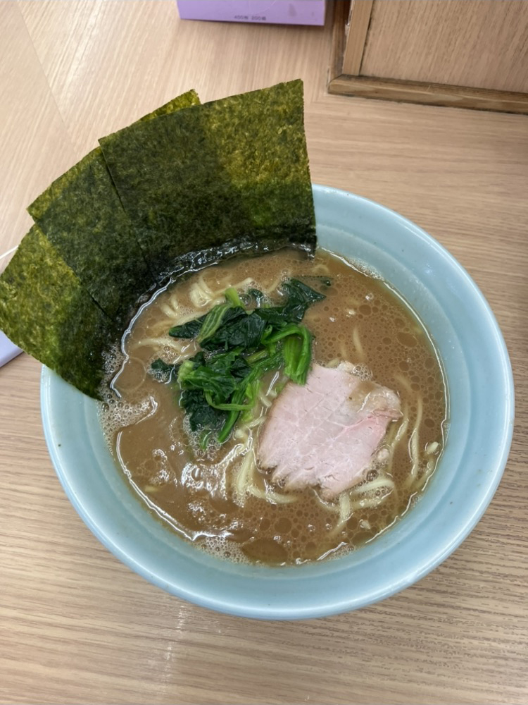 横浜家系ラーメン 武蔵家(ラーメン 並) 横浜家系ラーメン 武蔵家(ラーメン 並)