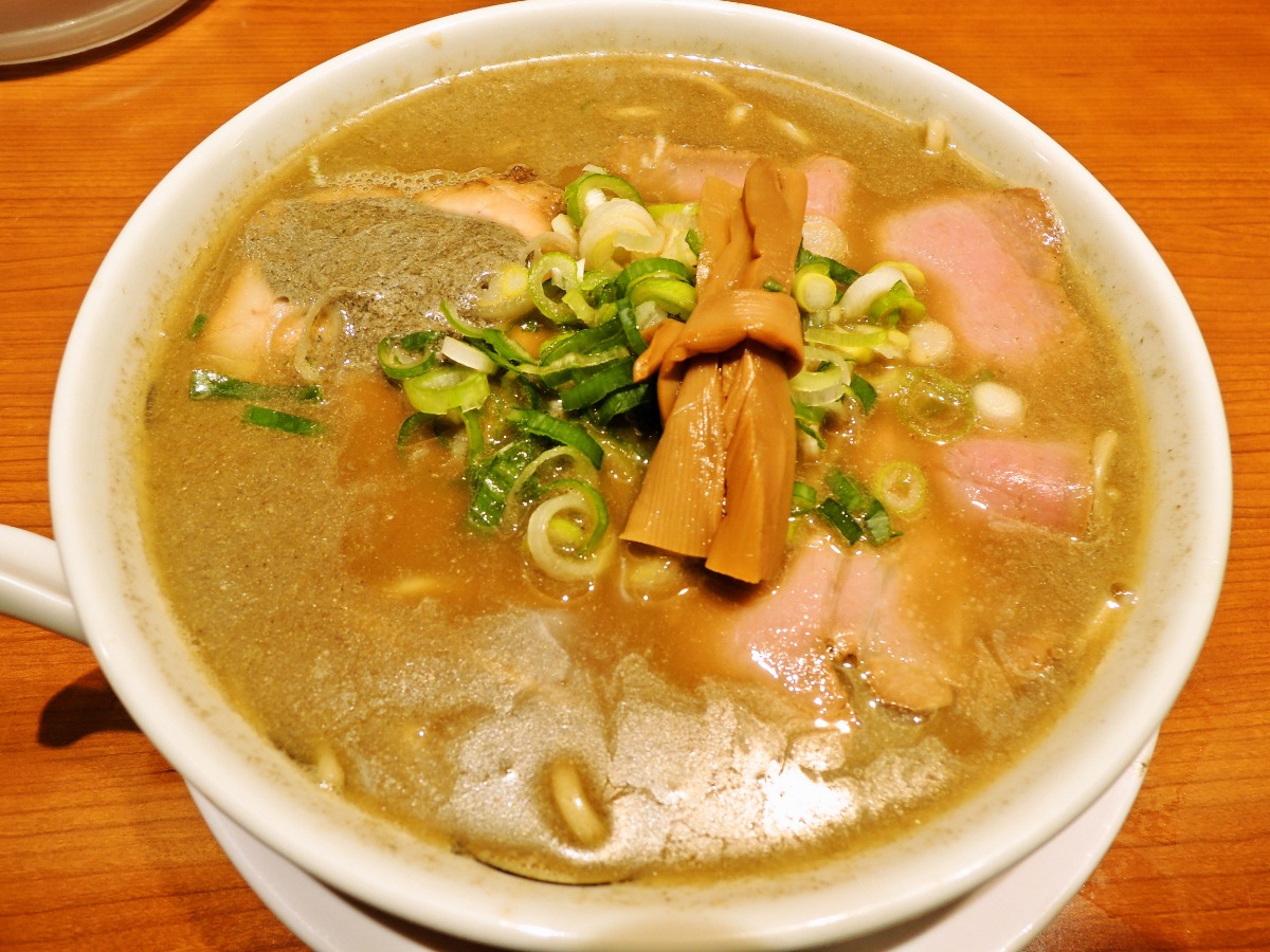 津軽中華そば ひらこ屋(にぼだく)